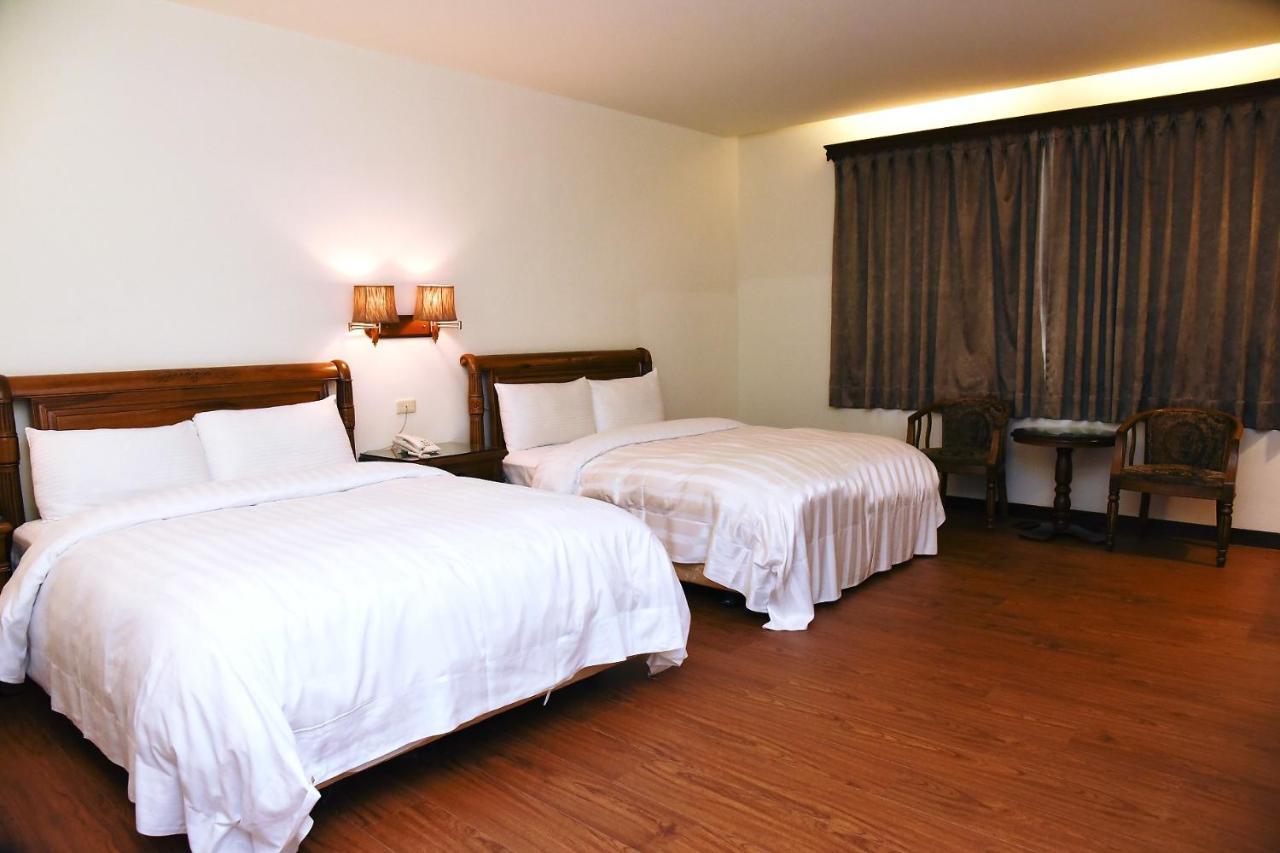 England Business Motel Yilan Eksteriør billede