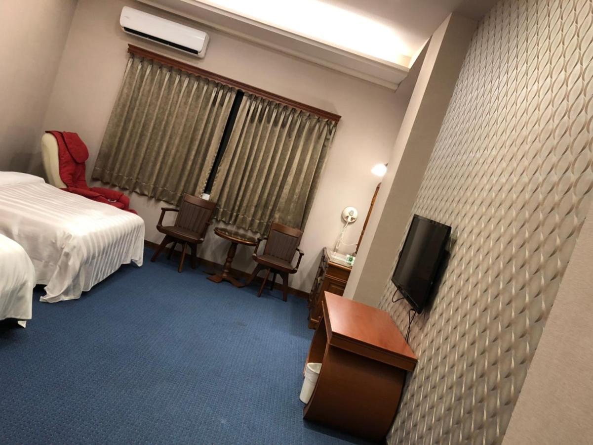 England Business Motel Yilan Eksteriør billede