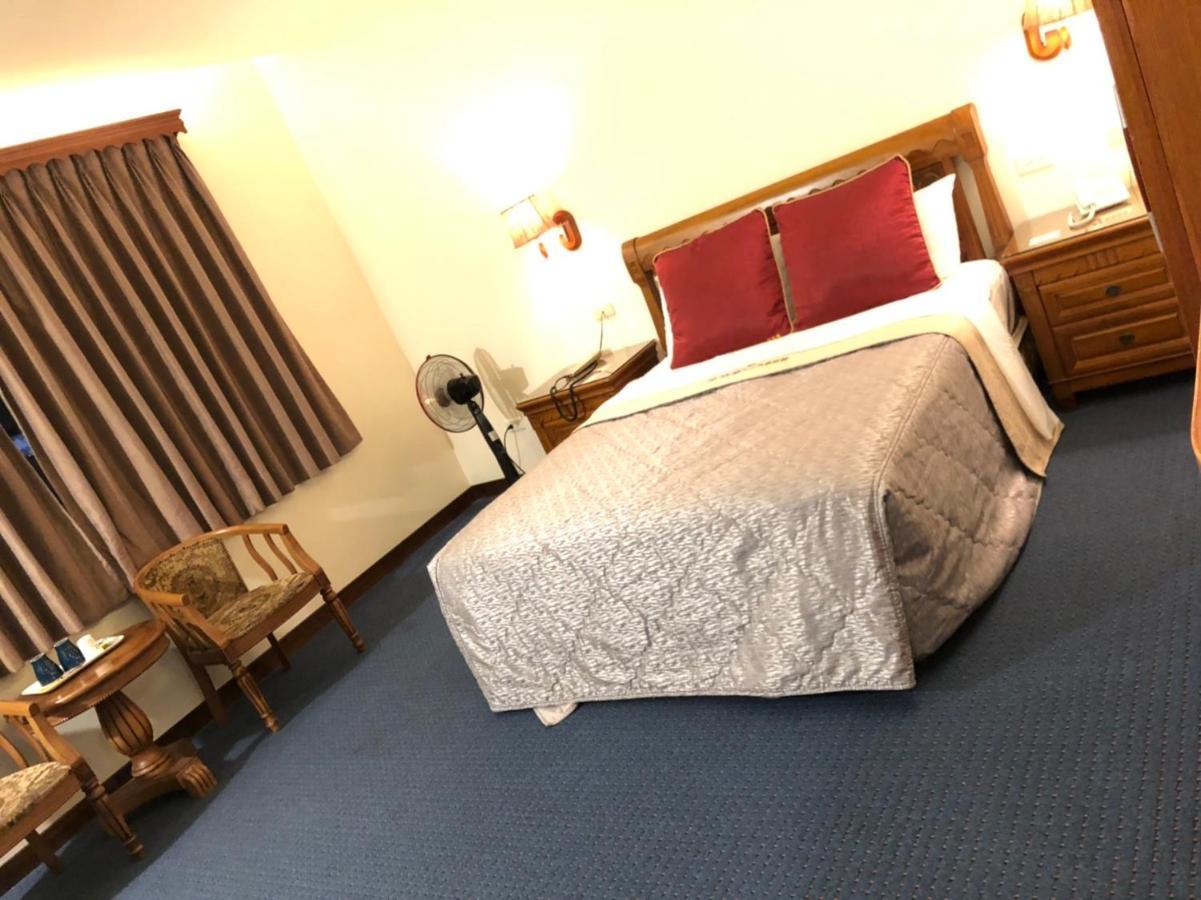 England Business Motel Yilan Eksteriør billede